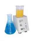 SK-1 快速混勻器,快速混勻器實現(xiàn)窗口的溶液快速混勻，混勻速度可調(diào)。最高速度:3000r/min.工作面直徑:? 130mm



