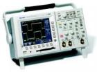 數(shù)字熒光示波器 TDS3032B  帶寬：300MHz；通道：2；取樣速率：2.5GS/s；記錄長度：10K樣點(diǎn)；全VGA 彩色LCD；25 種自動測量功能；標(biāo)準(zhǔn)配備FFT
