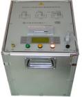 SB2204/3A型自動(dòng)油介質(zhì)損耗測(cè)試儀是一種新穎的測(cè)量介質(zhì)損耗角正切(tgδ)和電容值(Cx)的自動(dòng)化儀器?？梢栽诠ゎl高電壓下，現(xiàn)場(chǎng)測(cè)量各種絕緣材料、絕緣套管、電力電纜、電容器、互感器、變壓器等高壓設(shè)備的介質(zhì)損耗角正切(tgδ)和電容值(Cx)。  