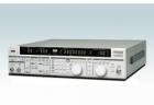 KSG4310是覆蓋頻率范圍10kHz?280MHz的FM／AM立體聲標(biāo)準(zhǔn)信號(hào)發(fā)生器。 將280MHz信號(hào)發(fā)生器、FM立體聲調(diào)制器、AM立體聲調(diào)制器、AF振蕩器收納一個(gè)單元中. 標(biāo)準(zhǔn)配備有電子衰減器. 
 