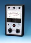 MC-100 電動(dòng)機(jī)故障檢測(cè)儀, 能快速檢測(cè)電動(dòng)機(jī)轉(zhuǎn)子與定子的電感、電阻、絕緣性能。適用于檢測(cè)三相籠型繞組、繞線轉(zhuǎn)子、變速電動(dòng)機(jī)、潛水泵及電氣用具等，只需選擇電機(jī)終端盒，通過(guò)簡(jiǎn)明的測(cè)量示數(shù)，即可判別故障原因。