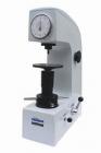 HR-150A型洛氏硬度計(jì)  可測(cè)定硬質(zhì)合金、淬火鋼及未經(jīng)淬火鋼材的洛氏硬度值。測(cè)量范圍：20-88HRA，20-100HRB，20-70HRC
試驗(yàn)力：588.4、980.7、1471牛頓（60、100、150公斤力）試樣允許最大高度：170毫米，壓頭中心至機(jī)壁距離：135毫米
