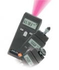  testo 470轉(zhuǎn)速儀套裝：包括儀器箱，適配器，探頭，表面測速盤，反射標(biāo)貼和電池；光學(xué)式/機(jī)械式。裝上機(jī)械轉(zhuǎn)速傳感器后即可通過機(jī)械接觸方式測量轉(zhuǎn)速。1.0 ... 99999.0 U/min

