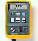 Fluke 719 便攜式自動(dòng)壓力校準(zhǔn)器 采用電動(dòng)氣泵，單手即可完成壓力校準(zhǔn)  壓力測(cè)量不確定度同類(lèi)產(chǎn)品中最佳，僅有0.025% mA級(jí)信號(hào)測(cè)量和信號(hào)源的準(zhǔn)確度高達(dá)0.015%  高精度壓力調(diào)整游標(biāo) 
