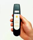 Elcometer 214紅外線數(shù)字溫度計 紅外線技術(shù)能快速、無接觸測量溫度，可避免污染材料表面。 點狀系數(shù)比為3：1。測量溫度范圍:-18~315℃（0~600℉）
 


