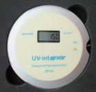  UV-int150+耐高溫UV能量計是一種高質(zhì)量的UV能量測量儀。測試范圍：0-5000mw/cm2，顯示 6個字?jǐn)?shù)值：0-999999mj/cm2（耐高溫顯示器保護(hù)處理）光譜測量范圍 250-410nm MAX:365nm  受熱最高溫度 85度

