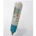 產(chǎn)品介紹：

testo 206-pH3帶有pH3 BNC接口，可連接所有類型的pH探頭。 如果連接的探頭內(nèi)置溫度傳感器，可以直接分析溫度值。如果探頭不帶溫度傳感器，則可由手動調(diào)節(jié)溫度。可自動識別全量程。讀數(shù)穩(wěn)定。配備保護軟套，特別適用于戶外測量，以及惡劣工業(yè)條件下的測量。

