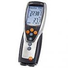 產(chǎn)品介紹：
testo 735-1專業(yè)型溫度儀，精密、堅固，帶有一個連接Pt100探頭的插口和2個連接熱電偶探頭的插口，三個探頭讀數(shù)均在testo 735儀器上清晰顯示。一臺儀器能收集最多3個通道的數(shù)據(jù)。選配高精度的Pt100插入式探頭時，系統(tǒng)精度高達0.05℃,分辨率0.001℃，非常適合作為標準級儀器。 
可通過紅外打印機現(xiàn)場打印。（選配）內(nèi)置循環(huán)打印功能，如可設(shè)定每分鐘打印一次。
