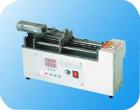 功能用途

HDT系列電動(dòng)臥式機(jī)臺(tái)是專為國內(nèi)外推拉力計(jì)(測(cè)力計(jì))配備，本產(chǎn)品采用雙導(dǎo)桿結(jié)構(gòu)，具有穩(wěn)定性好，適用范圍廣，使用方便等優(yōu)點(diǎn)，并具有無極高速，手動(dòng)、自動(dòng)、往返次數(shù)、時(shí)間可設(shè)置等功能。適用于各種推拉力負(fù)荷，插拔力，破壞試驗(yàn)、疲勞試驗(yàn)等測(cè)試。