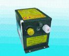 斯萊德SL-008高壓電源供應(yīng)器電壓為5.6KV，可提供2組高壓電源輸出供離子風(fēng)咀、離子銅棒、離子風(fēng)銅棒等使用，可方便的根據(jù)標(biāo)識(shí)和安裝說明進(jìn)行連接靜電消除器，斯萊德高壓電源供應(yīng)器具有短路保護(hù)功能，安全、方便。 