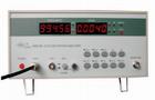  KH4136型低失真度測(cè)量?jī)x是一臺(tái)新型全自動(dòng)數(shù)字化的儀器，是根據(jù)當(dāng)前科研、生產(chǎn)、計(jì)量檢測(cè)、教學(xué)、國(guó)防等用戶群實(shí)現(xiàn)快速精確測(cè)量的迫切需要，重新設(shè)計(jì)的。最小失真測(cè)量達(dá)到0.01%，它是一臺(tái)性能/價(jià)格比高的智能型儀器。是KH41系列全數(shù)字失真儀家族中的最新成員。
    被測(cè)信號(hào)的電壓、失真、頻率全部由LED自動(dòng)顯示，采用真有效值檢波。電壓測(cè)量可在輸入電壓范圍為300μV～300V，頻率范圍為10Hz～550kHz內(nèi)實(shí)現(xiàn)全自動(dòng)測(cè)量；失真度測(cè)量可在輸入電壓范圍為50mV～300V，頻率范圍為20Hz～110kHz內(nèi)全自動(dòng)測(cè)量，失真測(cè)量范圍為30%～0.01%。該儀器具有平衡輸入電壓和失真測(cè)量的功能，同時(shí)還具有測(cè)量S/N(信噪比)、SINAD(信雜比)的功能。幅度顯示單位可為V、mV、dB，失真度顯示單位可選擇%或dB，S/N、SINAD顯示單位為dB。該儀器內(nèi)設(shè)400Hz高通、30kHz和80kHz低通濾波器，方便用戶使用。
    該儀器是一臺(tái)具有全自動(dòng)測(cè)量信號(hào)電壓、頻率和信號(hào)失真等多種功能的新一代智能型儀器，也是當(dāng)前在信號(hào)失真測(cè)量領(lǐng)域國(guó)內(nèi)唯一一種全數(shù)字化、全自動(dòng)、多功能型的智能化儀器。